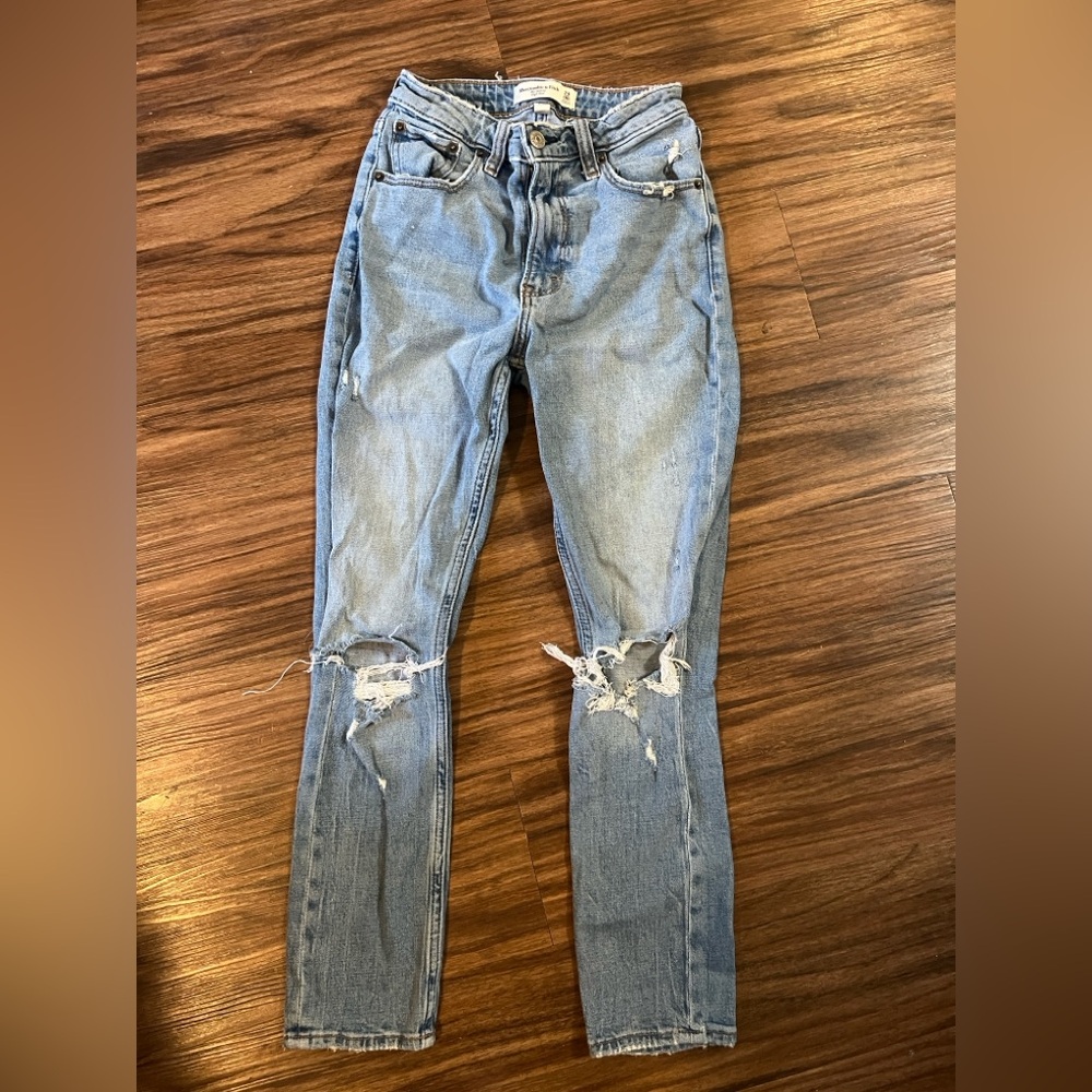 Women’s Abercrombie & Fitch Skinny High Rise Jeans- Size 00s/24